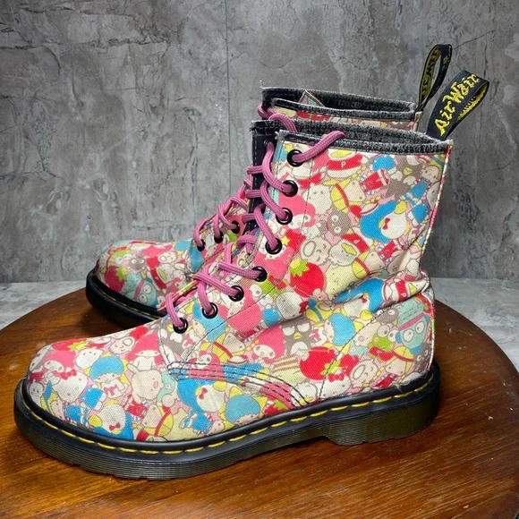 dr.martens x hello kitty ブーツ UK12 19cm Dr Martens X Hello Kitty size 7 | eBay